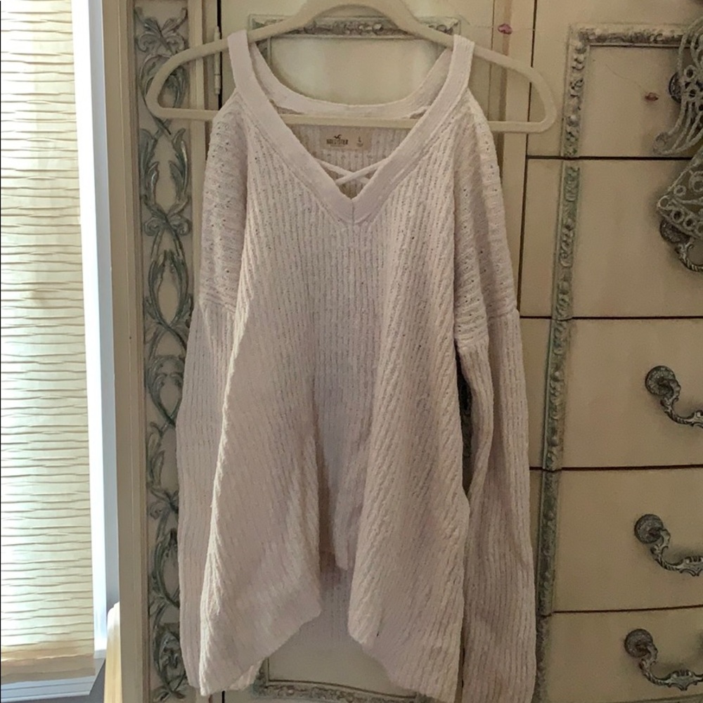 CREAM SWEATER HOLLISTER WORN ONCE - Picture 1 of 2